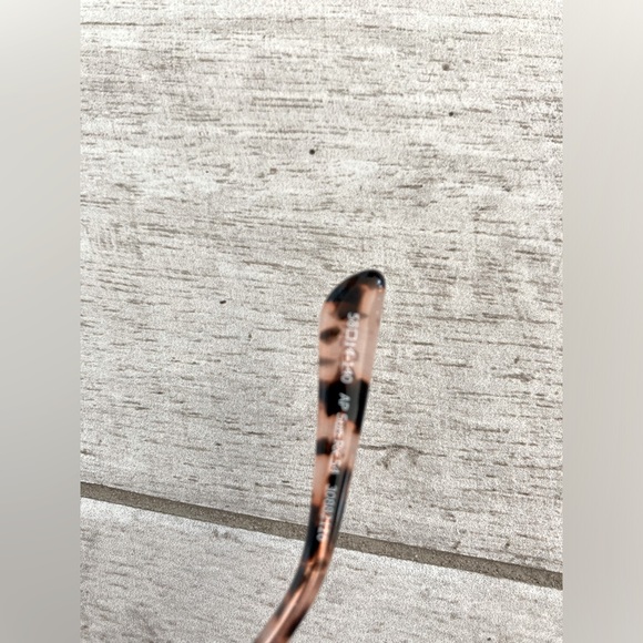 Alex Perry Aviator Rose-Gold Sunglasses - Picture 8 of 11